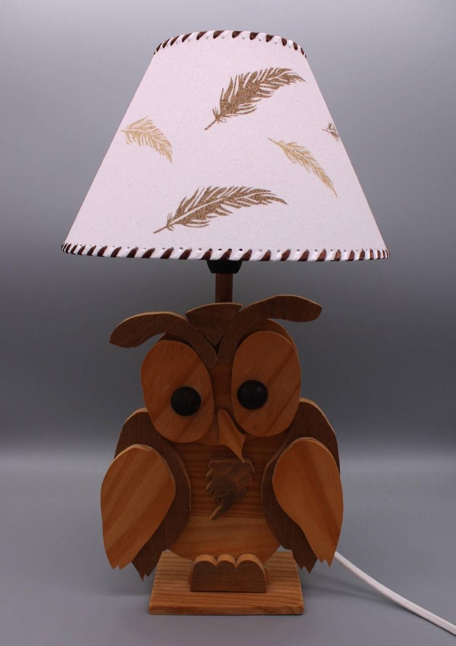 Lampe artisanale avec abat-jour chouette en sable naturel et coloré