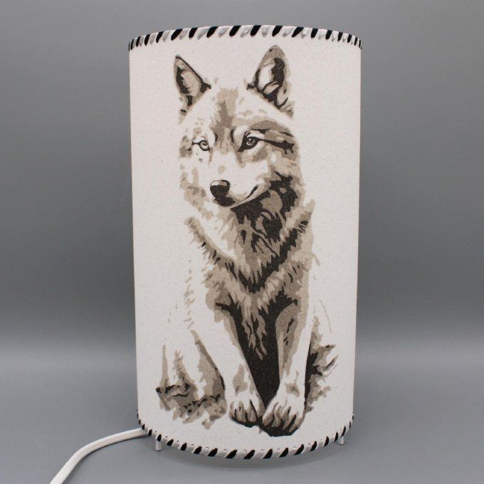 Lampe cylindre en sable - Loup solitaire